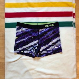Nike Spandex Shorts Women’s Size L